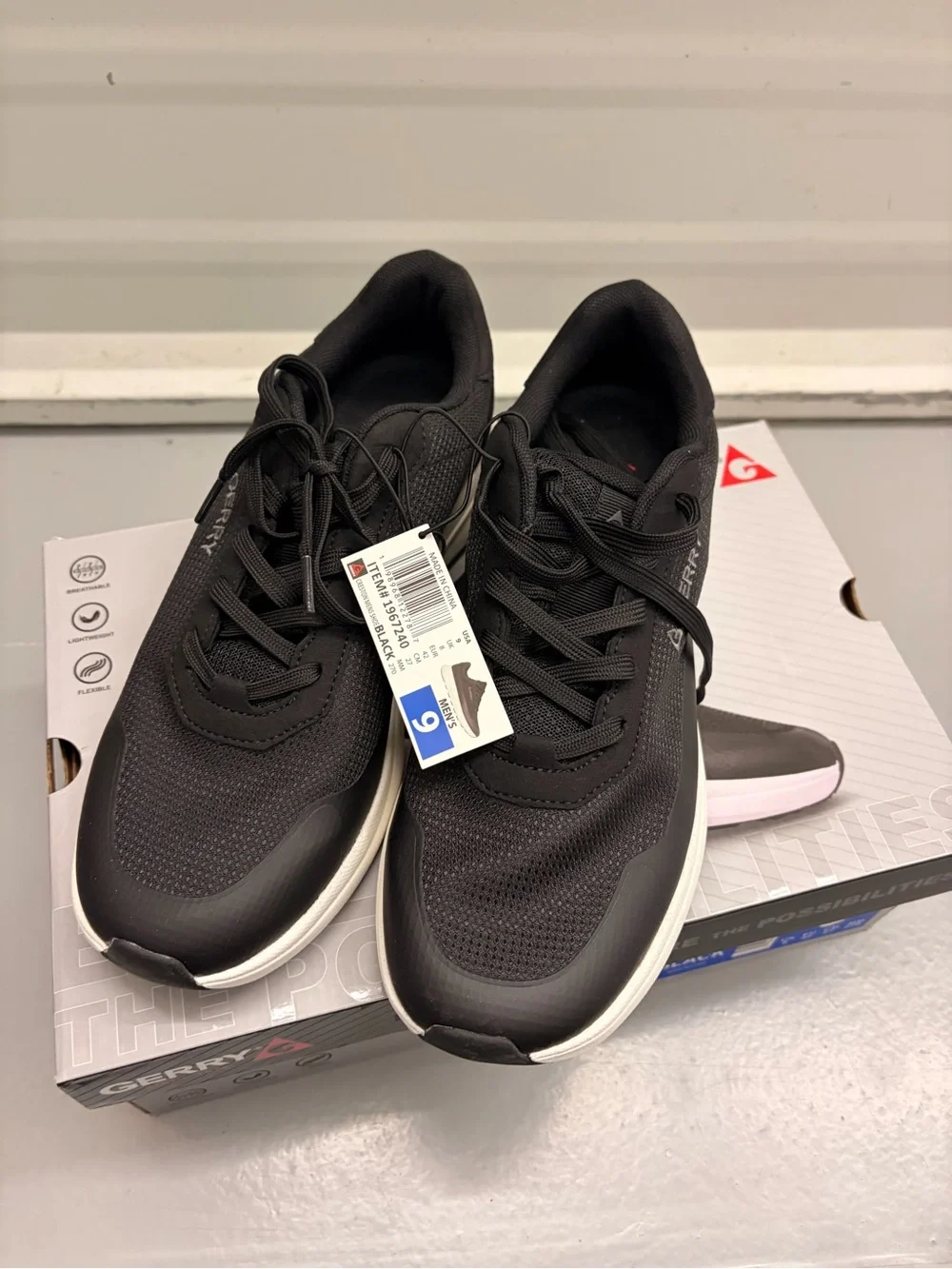 Gerry Men's Creston Lightweight Athletic Sneakers Black White NWT - Size 10.5